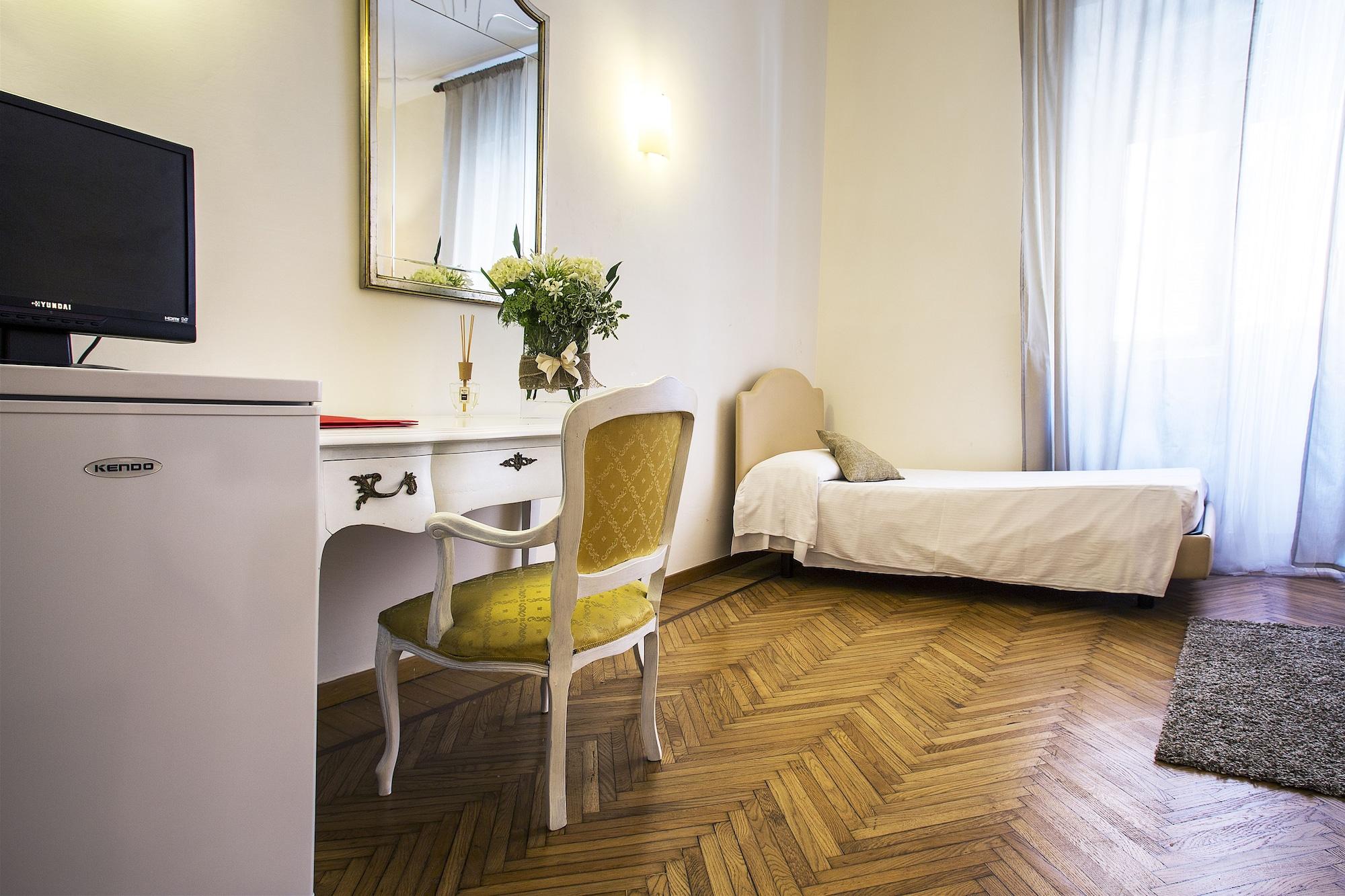 Trinita Dei Monti 3* Rom