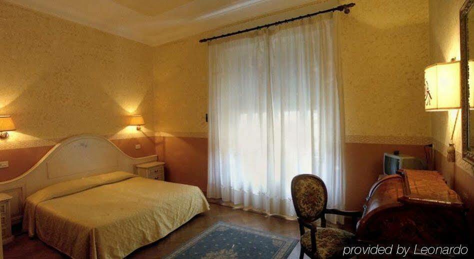 Trinita Dei Monti Hotell